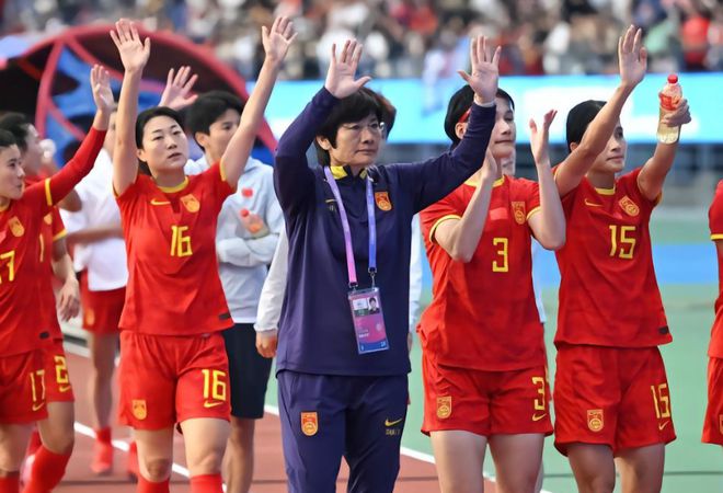 包含女足国家队士气高涨，积极备战的词条